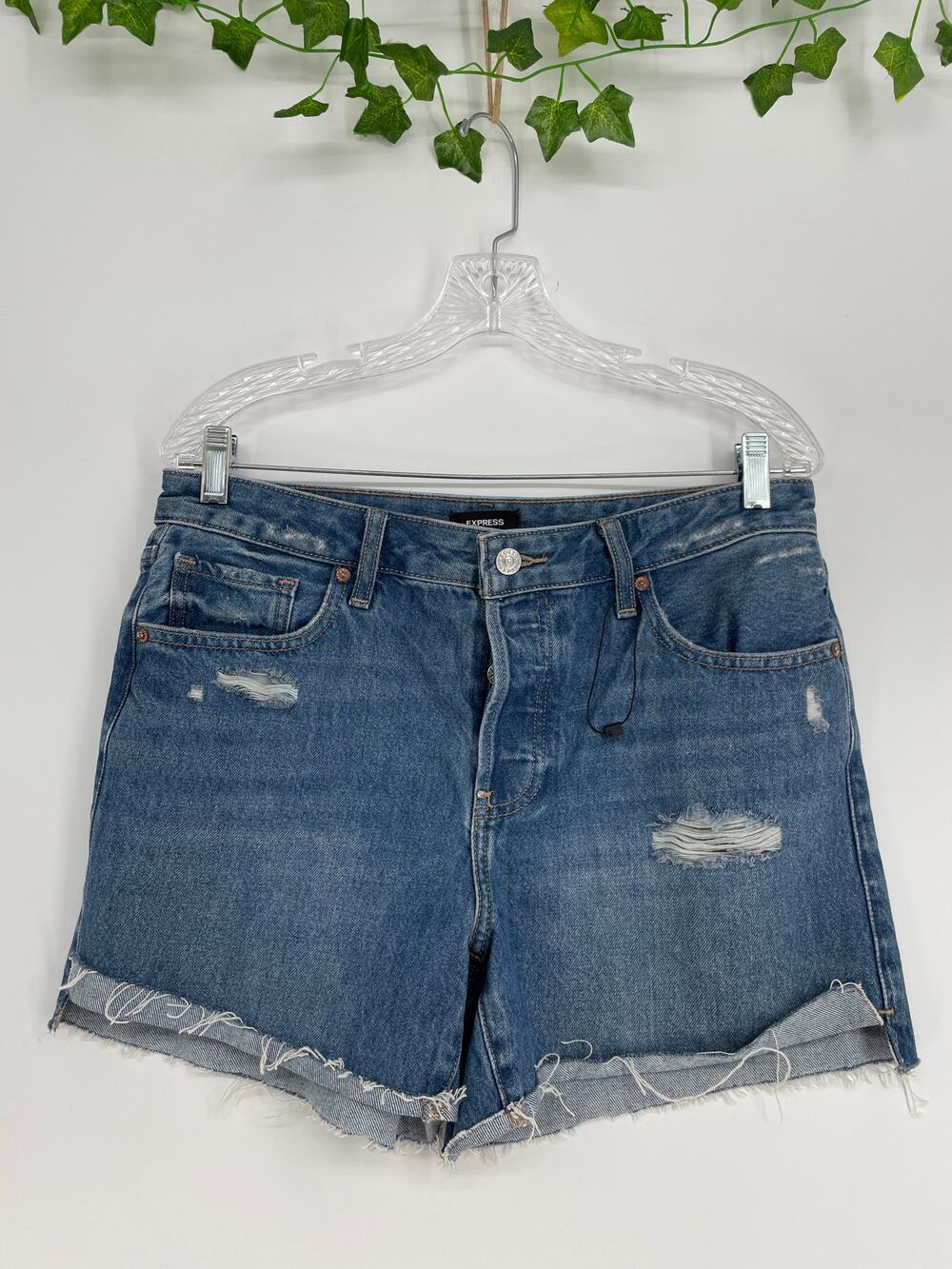 New Express Boyfriend Denim Distressed Shorts 8